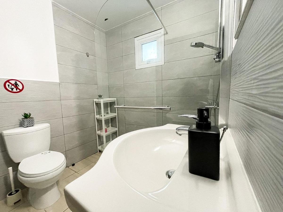 Serena'S 2-Br Apartment In Larnaca Exterior photo