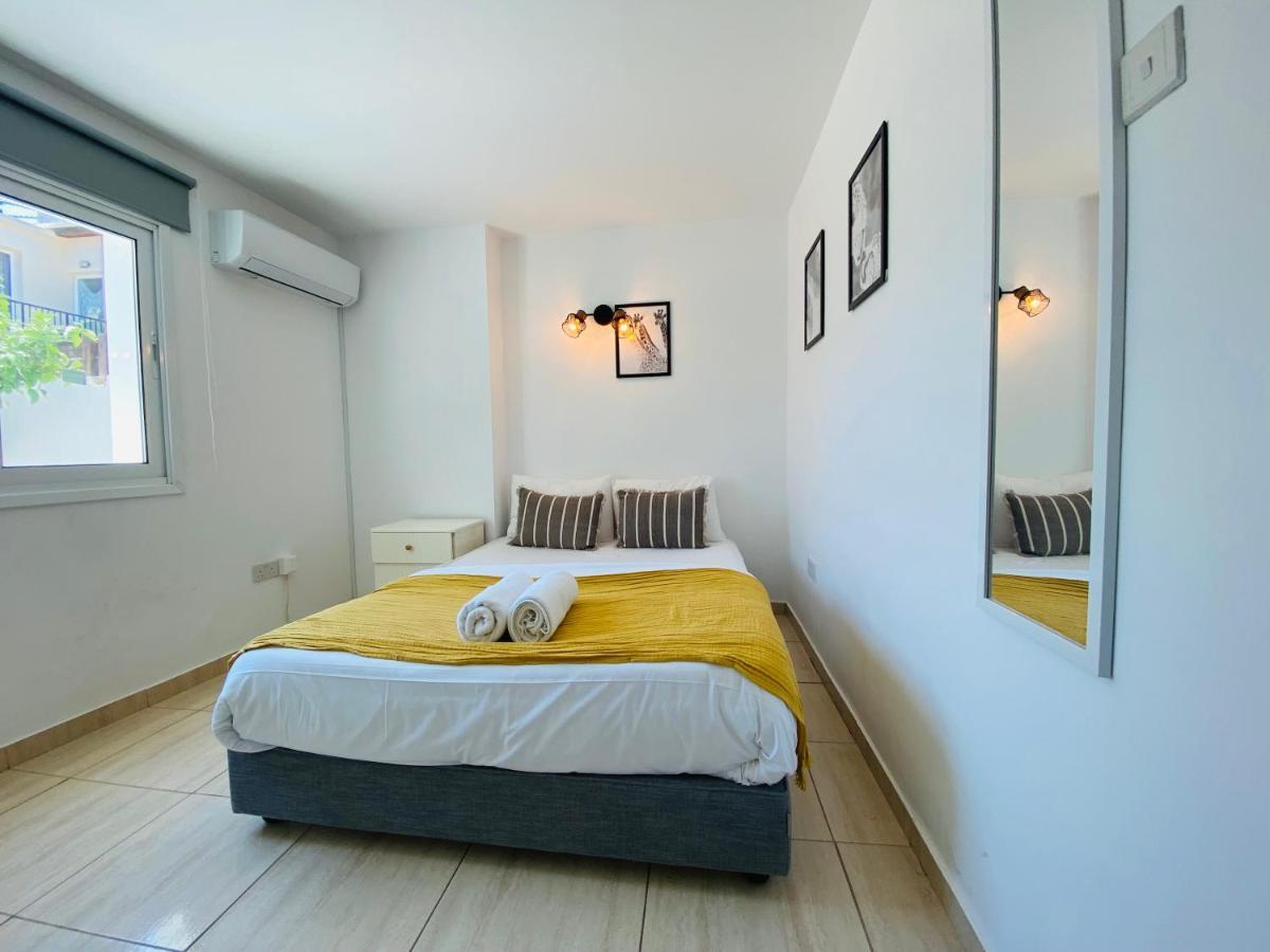 Serena'S 2-Br Apartment In Larnaca Exterior photo