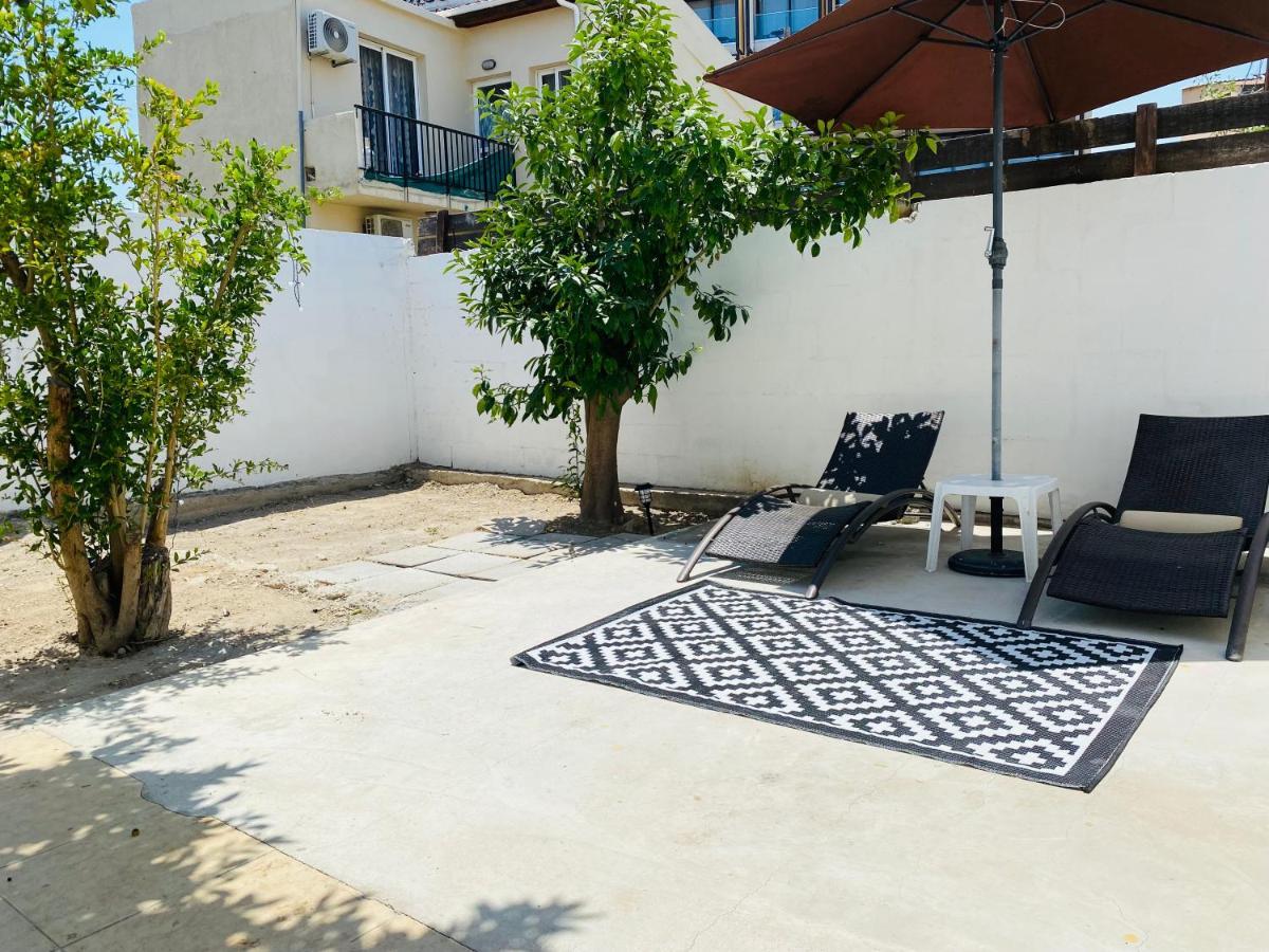 Serena'S 2-Br Apartment In Larnaca Exterior photo